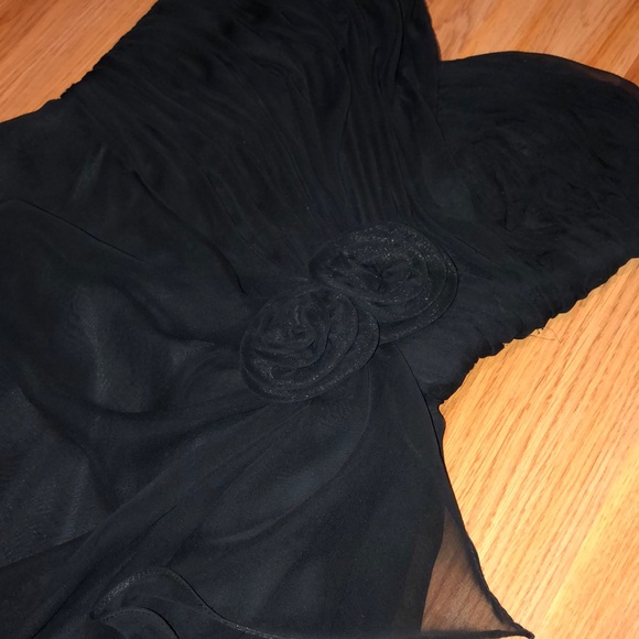 Farinae Collections formal Dress - Picture 2 of 6